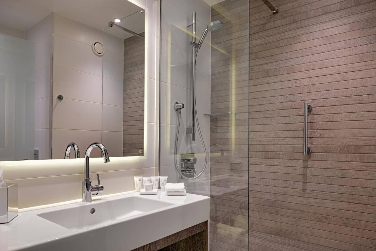 Ac Hotel By Marriott Manchester City Centre Bagian luar foto