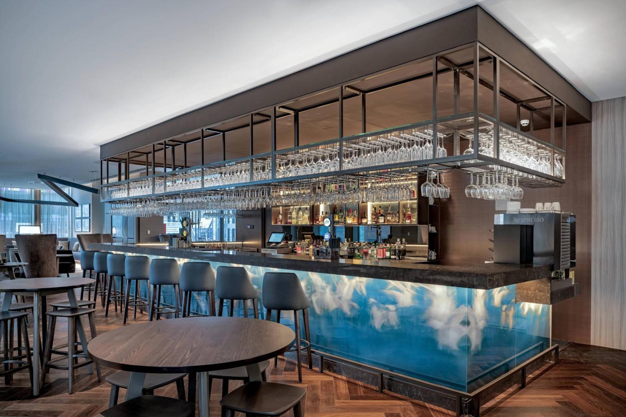 Ac Hotel By Marriott Manchester City Centre Bagian luar foto